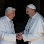 Emeriitpaavst Benedictus elab nüüdsest taas Vatikanis