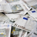 Eesti keskmine brutopalk tõusis 930 euroni