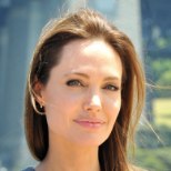 AMETLIK: Angelina Jolie paneb näitlejaameti maha