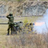 GALERII: Saaremaal kõmisesid kahurid, tõusis tuld ja tossu