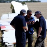 Austraalia ja Hollandi eksperdid leidsid MH17 katastroofipaiga lähedalt veel inimjäänuseid