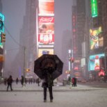 GALERII: New Yorgis möllab lumetorm