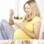 Kahekesi ühe taldriku taga - mida peaks rase sööma?