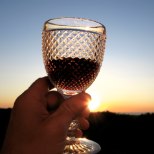 Ohhooo! Punase veini joomine kaitseb ka valulike liigesehaiguste eest!