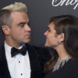 Robbie Williamsi abikaasal on kombeks orgasmi teeselda
