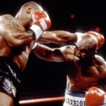 JUUBELIVIDEO | 20 aastat tagasi said ringis kokku Mike Tyson ja tema kõrvanäksimisohver Evander Holyfield