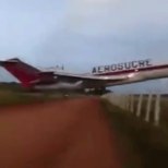 VIDEO | Colombias sõitis lennuk rajalt välja, hukkus viis inimest
