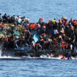 VIDEO | Liibüa lähistelt päästeti merel eile üle 6000 migrandi