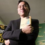 Nobeli kirjanduspreemia võitja Kazuo Ishiguro põimib mälu ja enesepettust