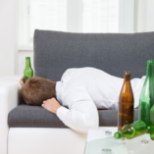 Viiendik eestlasi ohustab alkoholi tarvitamisega oma tervist