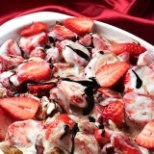 KERGELT KEVADESSE: marineeritud maasikad