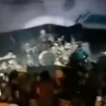 VIDEO | Tsunami uhtus Indoneesia popbändi lavalt