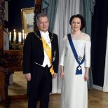 KULD, KARD JA VÄRVISÄRA: vaata Soome presidendiballi efektsemaid kleite!