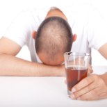 GRAAFIK | Viimase kolme aastaga on alkoholisurmad pidevalt vähenenud