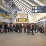 SKEEM: lennujaam sulgeb reisiterminali esise sõiduautodele