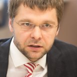 Ossinovski loobub ministritoolist
