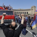 Armeenia parlament saatis riigi kaosesse