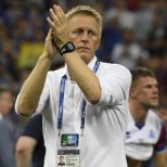 Islandi jalgpallikoondise hambaarstist peatreener astus tagasi