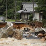 Jaapanit tabanud üleujutustes on hukkunud ligi 70 inimest