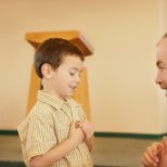 PREESTRITE SALALAPSED: katoliku kiriku pühad isad on tuhandete laste pärisisad