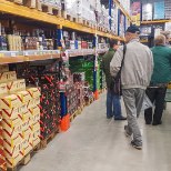 MISKI EI AITA: eestlased jäävadki paratamatult Lätist alkoholi ostma
