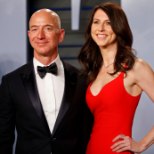 MacKenzie Bezosest saab maailma rikkuselt kolmas naine