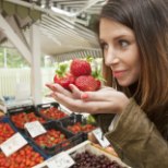 ÕHTULEHE TURU-UURING: kuidas nii, et Eesti maasikad tulevad turule Leedu rekas?