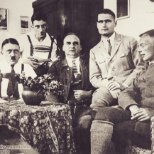 MINEVIKUHETK | 1. aprill: Hitler mõisteti õlleputši korraldamise eest vangi