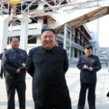 Põhja-Korea meedia avaldas fotod väidetavalt taas avalikkuse ette ilmunud Kim Jong-unist
