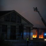 VIDEO JA FOTOD | Põhja-Tallinnas möllas suur tulekahju