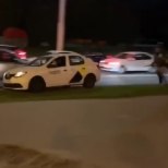 VIDEO | Minski taksojuht aitas protestijal märulipolitsei eest põgeneda