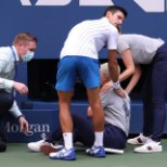 VIDEO | Draama US Openil: palliga kohtunikku löönud Djokovic diskvalifitseeriti!