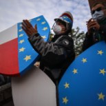 POLEXIT? Poolakad kardavad, et kõrgema kohtu vastuoluline otsus võib ohustada nende püsimajäämist Euroopa Liitu