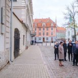 KOROONA TRÜGIS VAHELE! Presidendi esimene välisvisiit algas muudatustega: Alar Karis ei kohtu Läti ega Soome presidendiga
