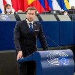 ÕL BRÜSSELIS | Jaak Madison: Euroopa ei pea selle pärast nahast välja pugema, et iraaklane reisib lennukiga Valgevenesse ja jääb talvel metsa