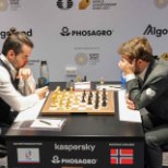 Carlsen ja Nepomnjaštši pakkusid kuuendas partiis vaatemängu, mis pani maailma maleüldsuse vaimustusest käsi kokku lööma