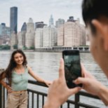 Aitab selfie’dest! Milliseid pilte saadab tutvumisportaalis edu?
