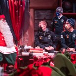 FOTOD | Tänak külastas Lapimaal jõuluvana ja kihutas kelgukoertega