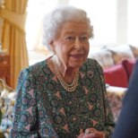 Kuninganna Elizabeth II kurtis terviseprobleemi üle: ma ei saa liikuda