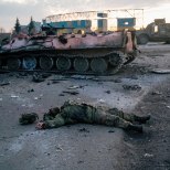 „Nende tankid on tikutopsid!“ USA eruohvitser paljastab, miks Ukrainas langeb Vene sõdureid nagu loogu