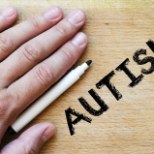 Gümnasist elust autismiga: „Pean väikese õrna deemoniga enda sees võitlust”