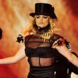 Britney Spears andis oma turvameeskonnale pulmaskandaali eest kinga
