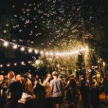 JUUBELIHÕNGULINE PIDU! Intsikurmu festival toob Põlva metsade vahele enam kui 30 artisti viiest erinevast riigist