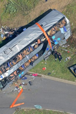 FOTOD: Saksa bussiõnnetuses hukkus üheksa inimest
