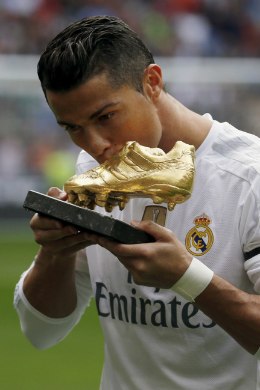 VÕIMAS! Cristiano Ronaldo kerkis Real Madridi aegade suurimaks väravakütiks