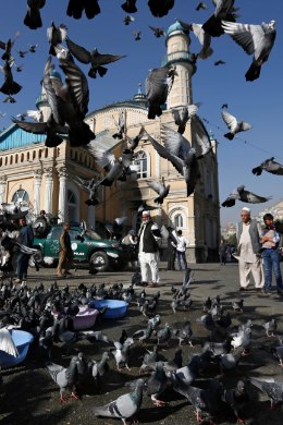 Enesetaputerrorist tappis Kabuli Mošees üle 40 inimese