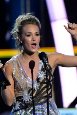 Carrie Underwood purustas kantrigala rekordi