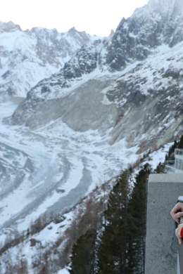Macron vannub, et kaitseb Mont Blanci turistihordide eest
