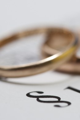 Riigikohus: Eestis elamiseks tuleks muuta kooselu abieluks