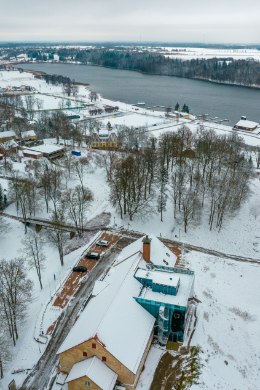 GALERII | Kaunis talv on kohal! Viljandis on maas juba korralik lumevaip